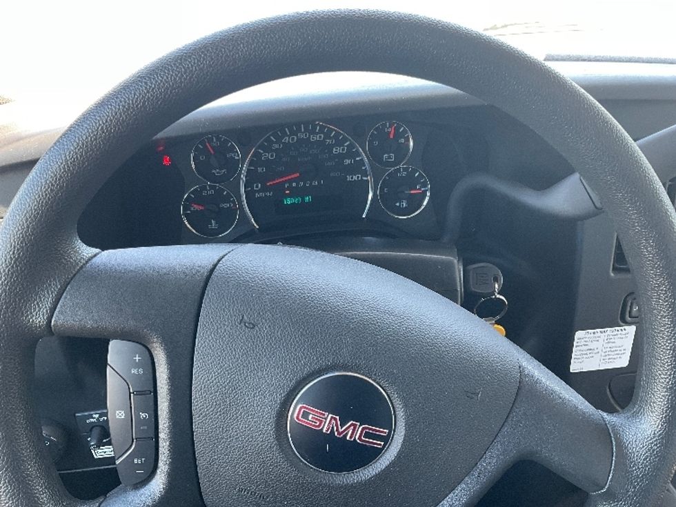 Light Duty Box Truck-Light and Medium Duty Trucks-GMC-2022-Savana G33903-Gahanna-OH-19,891\n\t\tmiles-$ 52,000 - Image 18