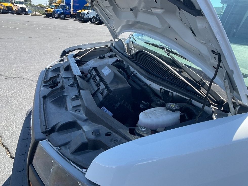 Light Duty Box Truck-Light and Medium Duty Trucks-GMC-2022-Savana G33903-Gahanna-OH-19,891\n\t\tmiles-$ 52,000 - Image 24