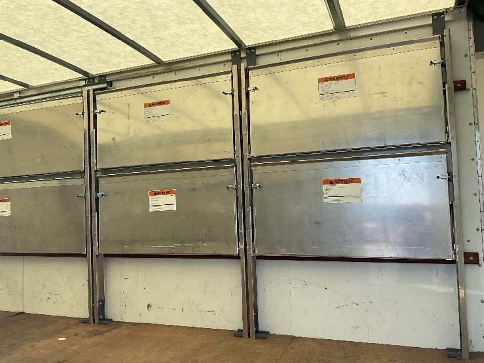 Light Duty Box Truck-Light and Medium Duty Trucks-GMC-2022-Savana G33903-Gahanna-OH-19,891\n\t\tmiles-$ 52,000 - Image 26