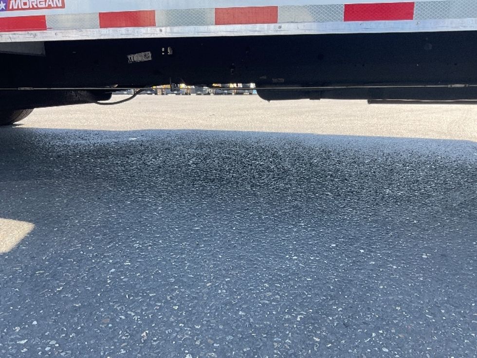 Light Duty Box Truck-Light and Medium Duty Trucks-GMC-2022-Savana G33903-Gahanna-OH-19,891\n\t\tmiles-$ 52,000 - Image 5