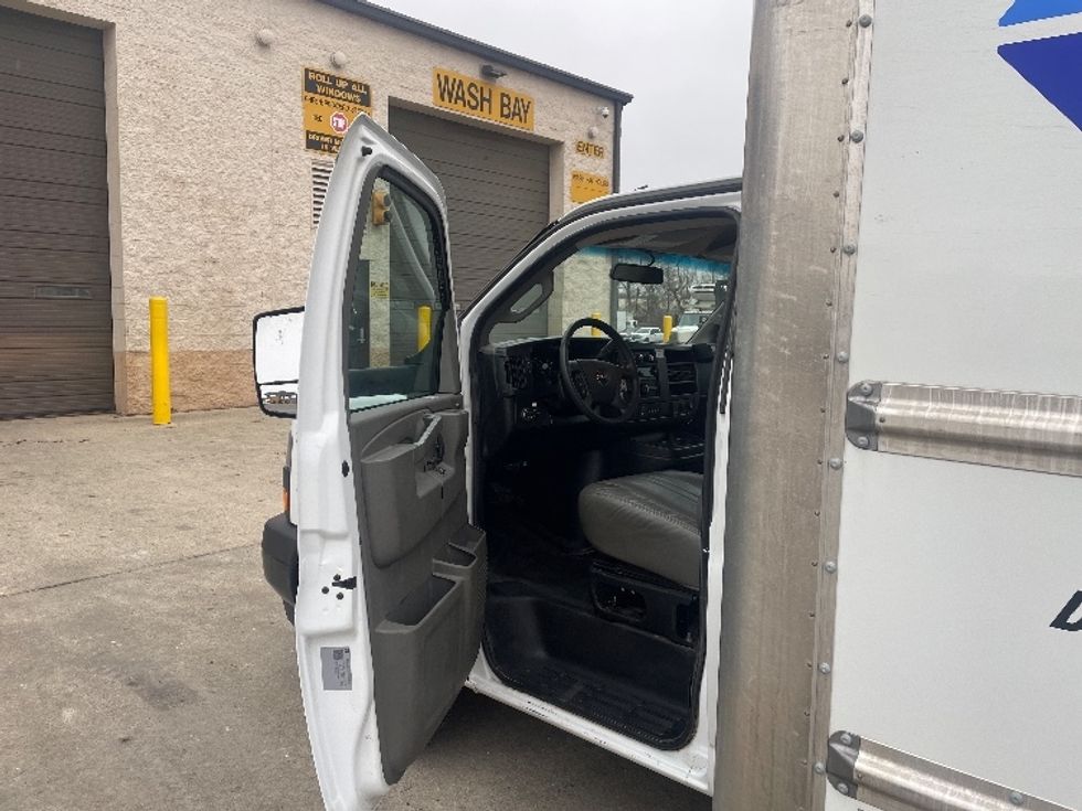 Light Duty Box Truck-Light and Medium Duty Trucks-GMC-2022-Savana G33903-Gahanna-OH-47,648\n\t\tmiles-$ 42,250 - Image 16