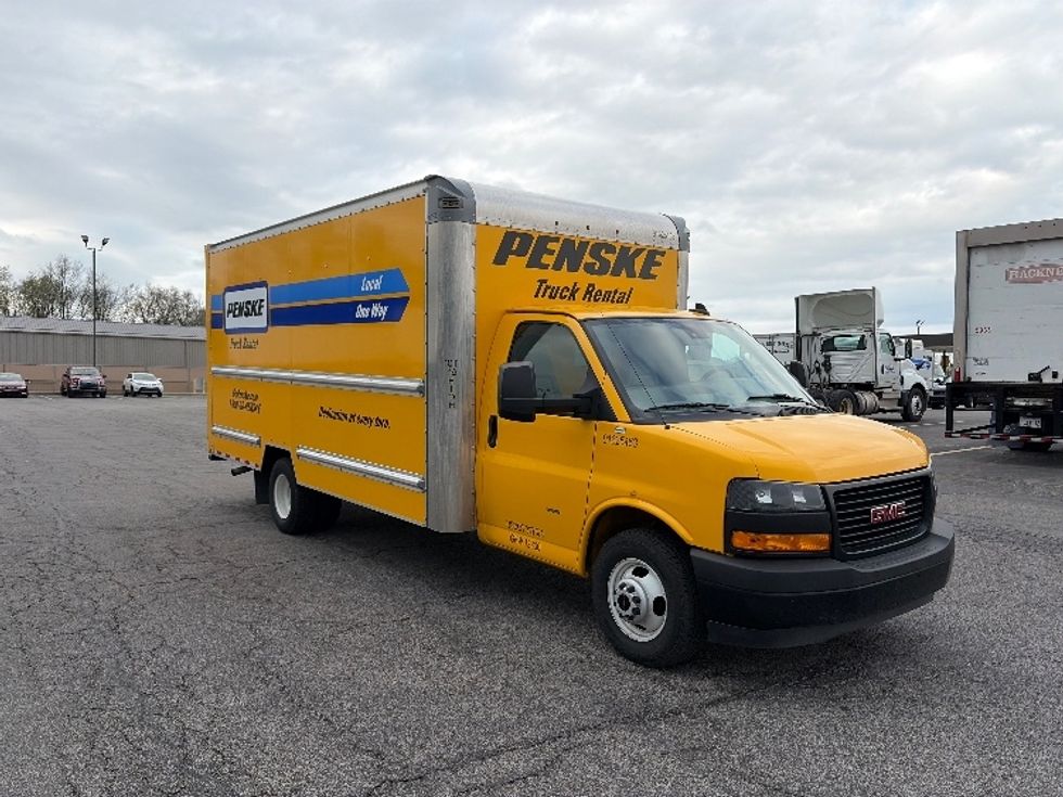 Light Duty Box Truck-Light and Medium Duty Trucks-GMC-2022-Savana G33903-Gahanna-OH-97,563\n\t\tmiles-$ 27,250 - Image 1