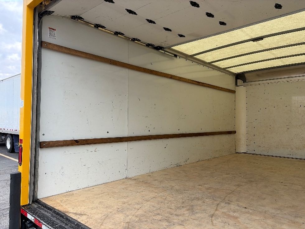 Light Duty Box Truck-Light and Medium Duty Trucks-GMC-2022-Savana G33903-Gahanna-OH-97,563\n\t\tmiles-$ 27,250 - Image 11