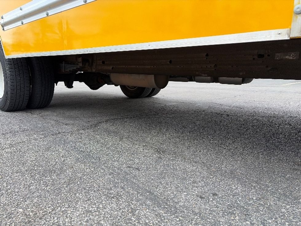 Light Duty Box Truck-Light and Medium Duty Trucks-GMC-2022-Savana G33903-Gahanna-OH-97,563\n\t\tmiles-$ 27,250 - Image 14