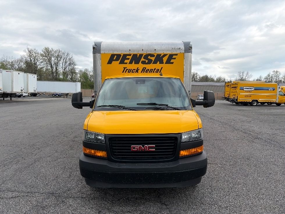 Light Duty Box Truck-Light and Medium Duty Trucks-GMC-2022-Savana G33903-Gahanna-OH-97,563\n\t\tmiles-$ 27,250 - Image 2