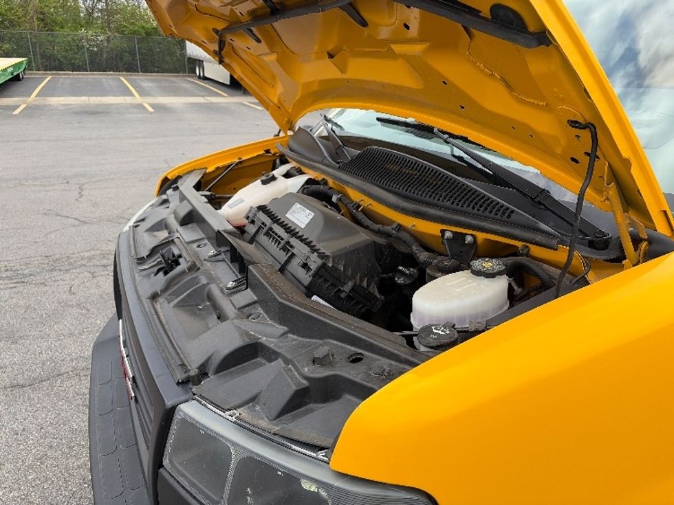 Light Duty Box Truck-Light and Medium Duty Trucks-GMC-2022-Savana G33903-Gahanna-OH-97,563\n\t\tmiles-$ 27,250 - Image 24