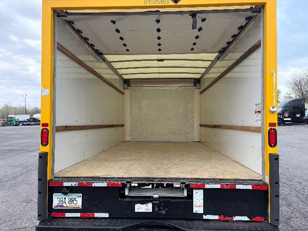 Light Duty Box Truck-Light and Medium Duty Trucks-GMC-2022-Savana G33903-Gahanna-OH-97,563\n\t\tmiles-$ 27,250 - Image 8