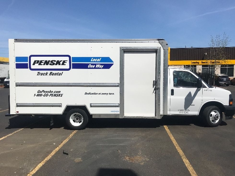 Light Duty Box Truck-Light and Medium Duty Trucks-GMC-2022-Savana G33903-Gainesville-GA-27,730\n\t\tmiles-$ 55,000 - Image 14
