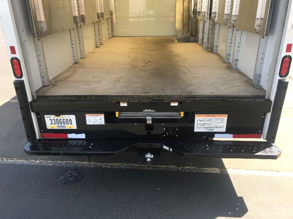 Light Duty Box Truck-Light and Medium Duty Trucks-GMC-2022-Savana G33903-Gainesville-GA-27,730\n\t\tmiles-$ 55,000 - Image 9