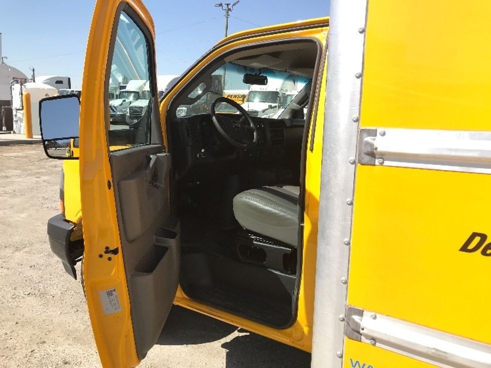 Light Duty Box Truck-Light and Medium Duty Trucks-GMC-2022-Savana G33903-Garden City-GA-42,158\n\t\tmiles-$ 39,750 - Image 16