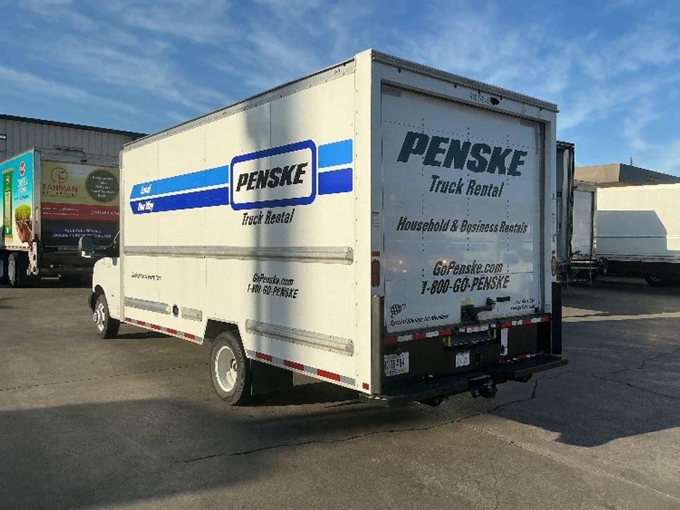 Light Duty Box Truck-Light and Medium Duty Trucks-GMC-2022-Savana G33903-Garland-TX-42,171\n\t\tmiles-$ 42,250 - Image 6