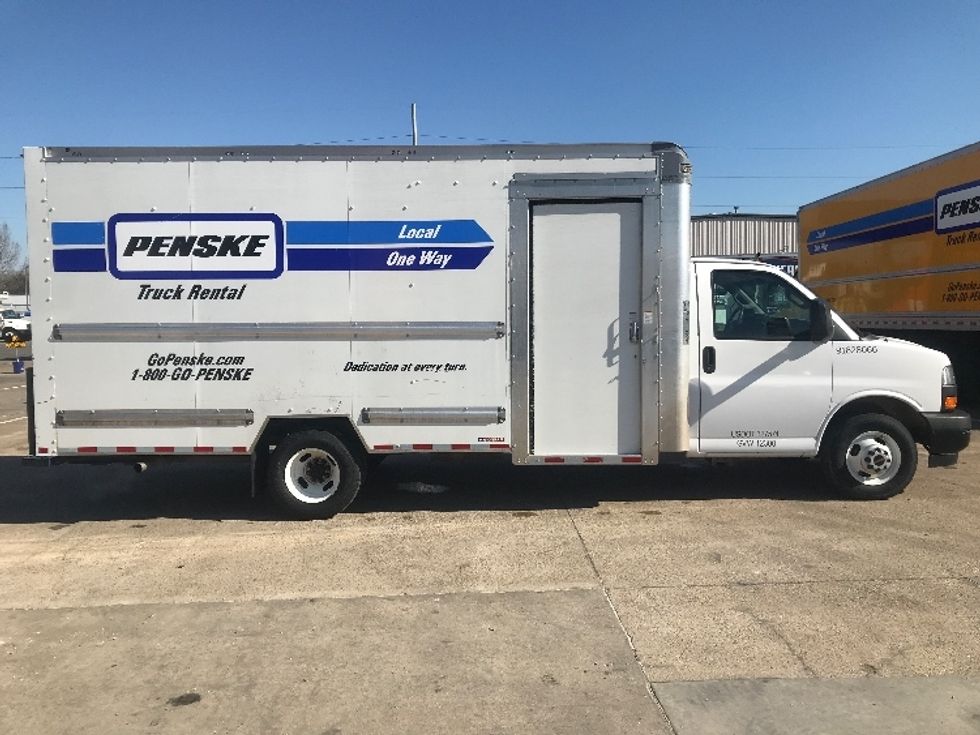 Light Duty Box Truck-Light and Medium Duty Trucks-GMC-2022-Savana G33903-Garland-TX-55,135\n\t\tmiles-$ 40,750 - Image 15