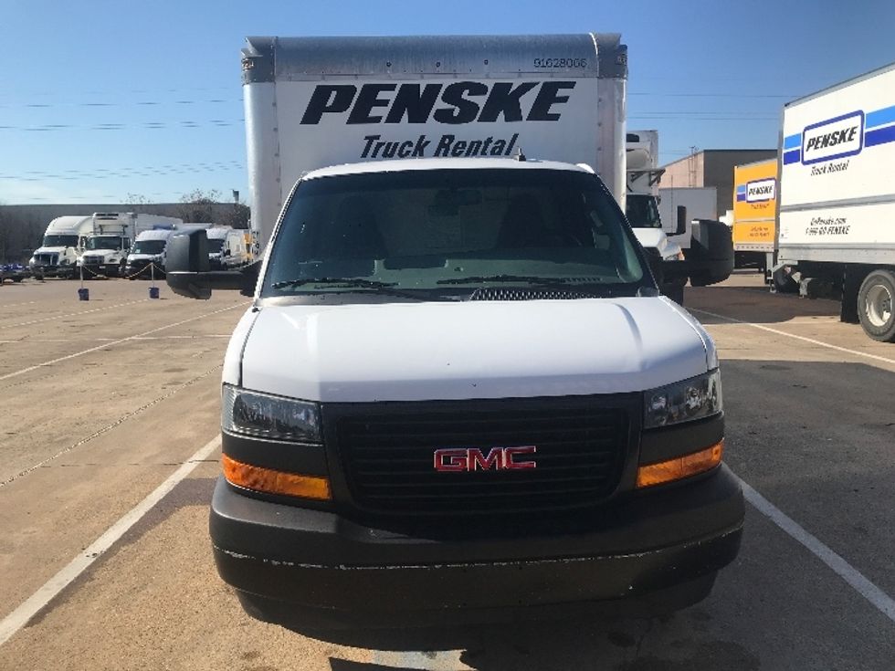 Light Duty Box Truck-Light and Medium Duty Trucks-GMC-2022-Savana G33903-Garland-TX-55,135\n\t\tmiles-$ 40,750 - Image 2