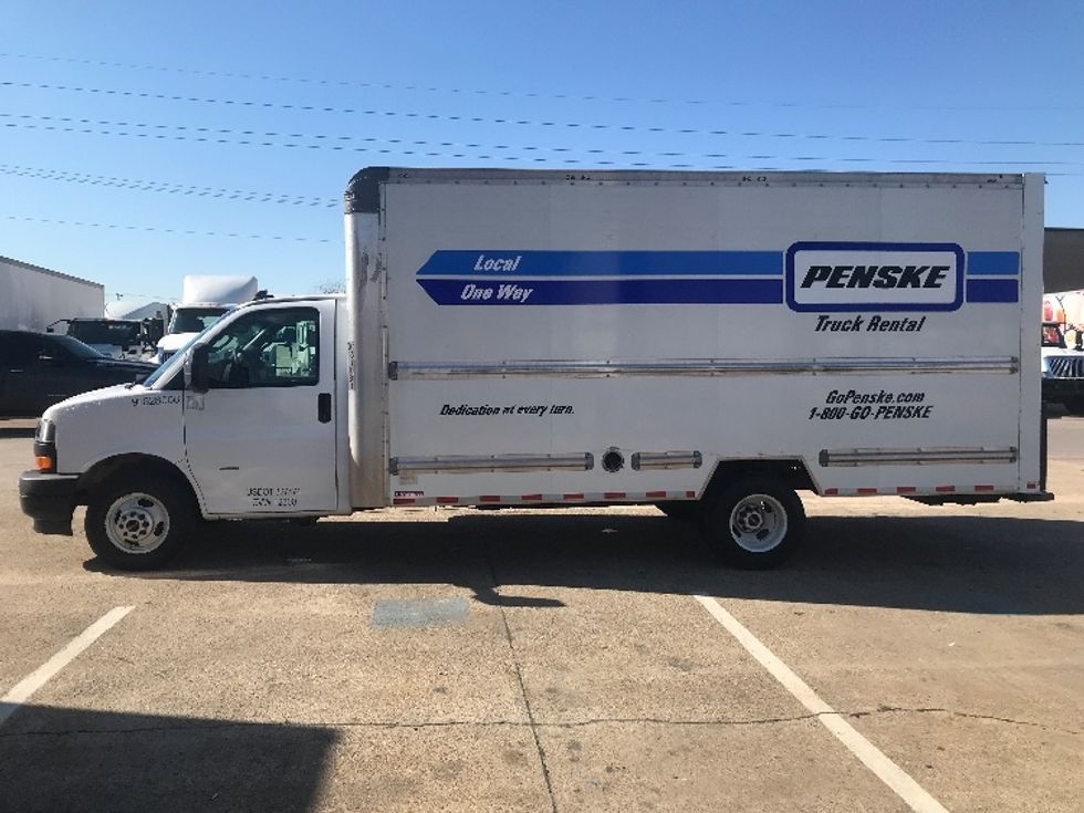 Light Duty Box Truck-Light and Medium Duty Trucks-GMC-2022-Savana G33903-Garland-TX-55,135\n\t\tmiles-$ 40,750 - Image 4