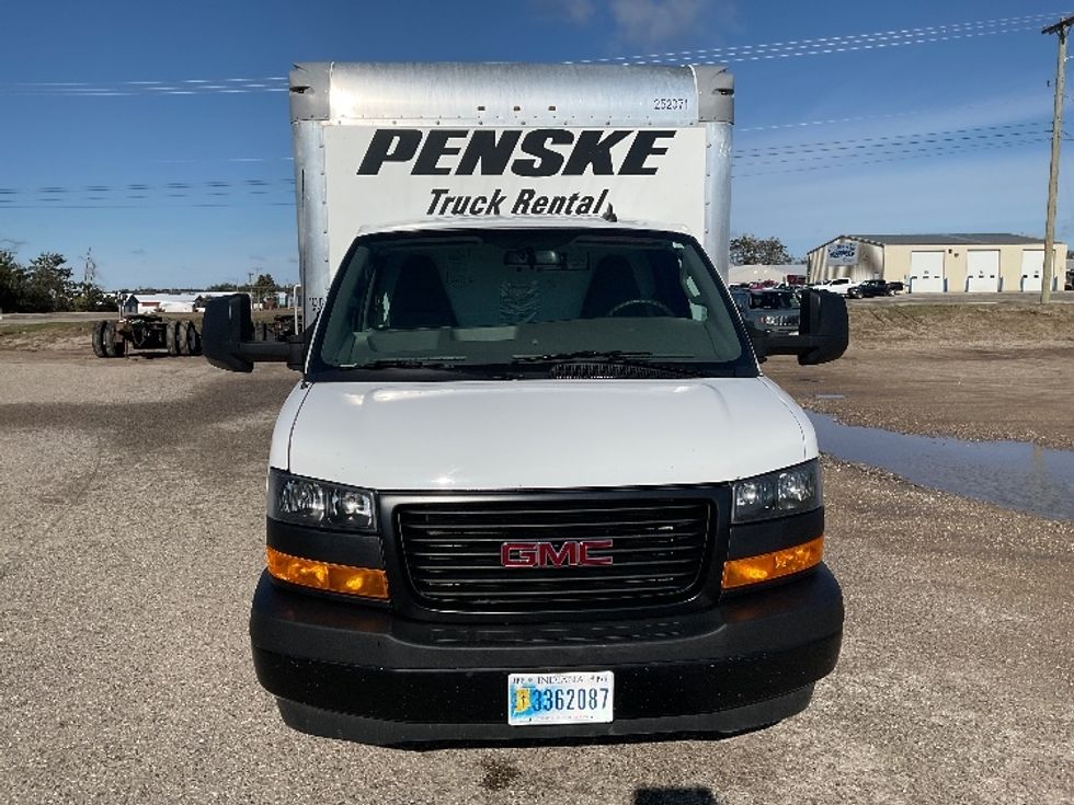 Light Duty Box Truck-Light and Medium Duty Trucks-GMC-2022-Savana G33903-Gaylord-MI-26,263\n\t\tmiles-$ 42,500 - Image 2