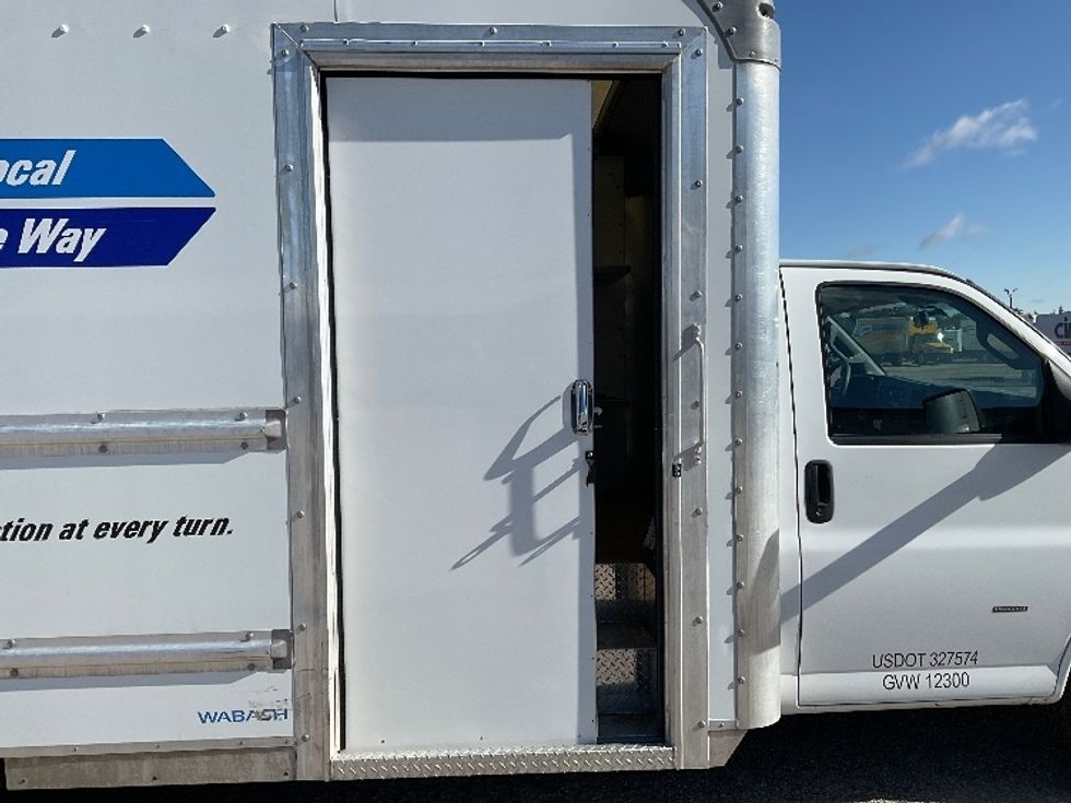 Light Duty Box Truck-Light and Medium Duty Trucks-GMC-2022-Savana G33903-Gaylord-MI-26,263\n\t\tmiles-$ 42,500 - Image 25