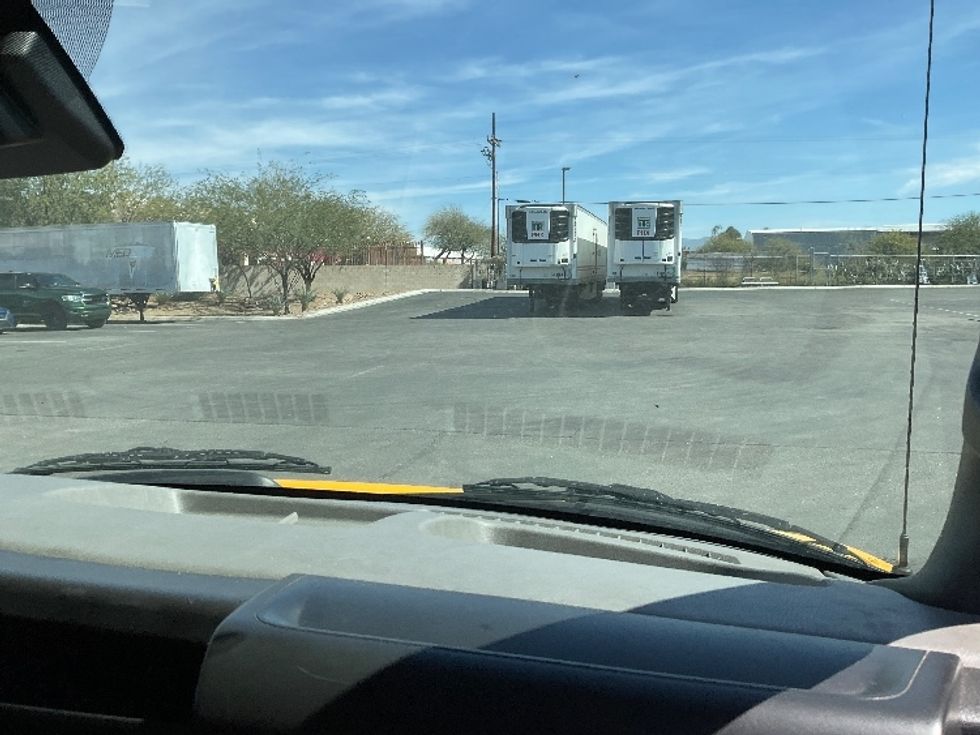 Light Duty Box Truck-Light and Medium Duty Trucks-GMC-2022-Savana G33903-Goodyear-AZ-122,823\n\t\tmiles-$ 26,000 - Image 21