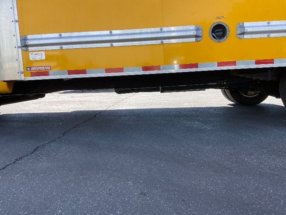 Light Duty Box Truck-Light and Medium Duty Trucks-GMC-2022-Savana G33903-Goodyear-AZ-122,823\n\t\tmiles-$ 26,000 - Image 5