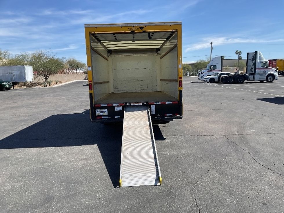 Light Duty Box Truck-Light and Medium Duty Trucks-GMC-2022-Savana G33903-Goodyear-AZ-122,823\n\t\tmiles-$ 26,000 - Image 9