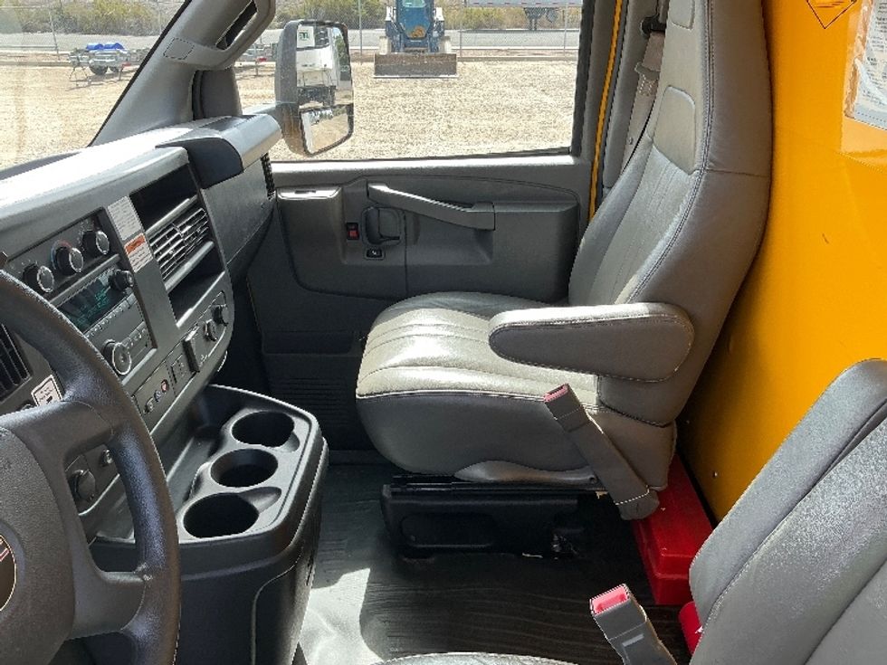 Light Duty Box Truck-Light and Medium Duty Trucks-GMC-2022-Savana G33903-Grand Junction-CO-68,754\n\t\tmiles-$ 31,500 - Image 19