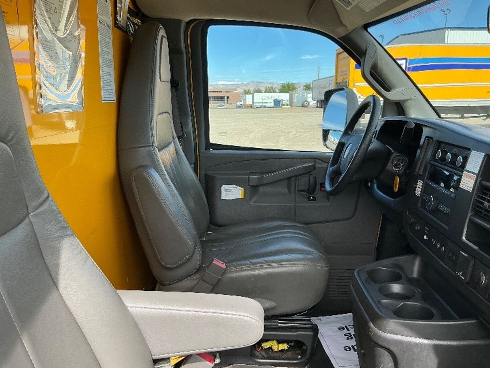 Light Duty Box Truck-Light and Medium Duty Trucks-GMC-2022-Savana G33903-Grand Junction-CO-68,754\n\t\tmiles-$ 31,500 - Image 22