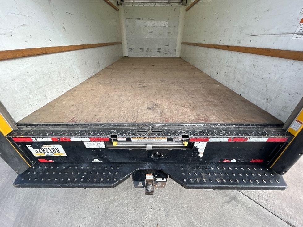 Light Duty Box Truck-Light and Medium Duty Trucks-GMC-2022-Savana G33903-Greeley-CO-85,706\n\t\tmiles-$ 31,250 - Image 10