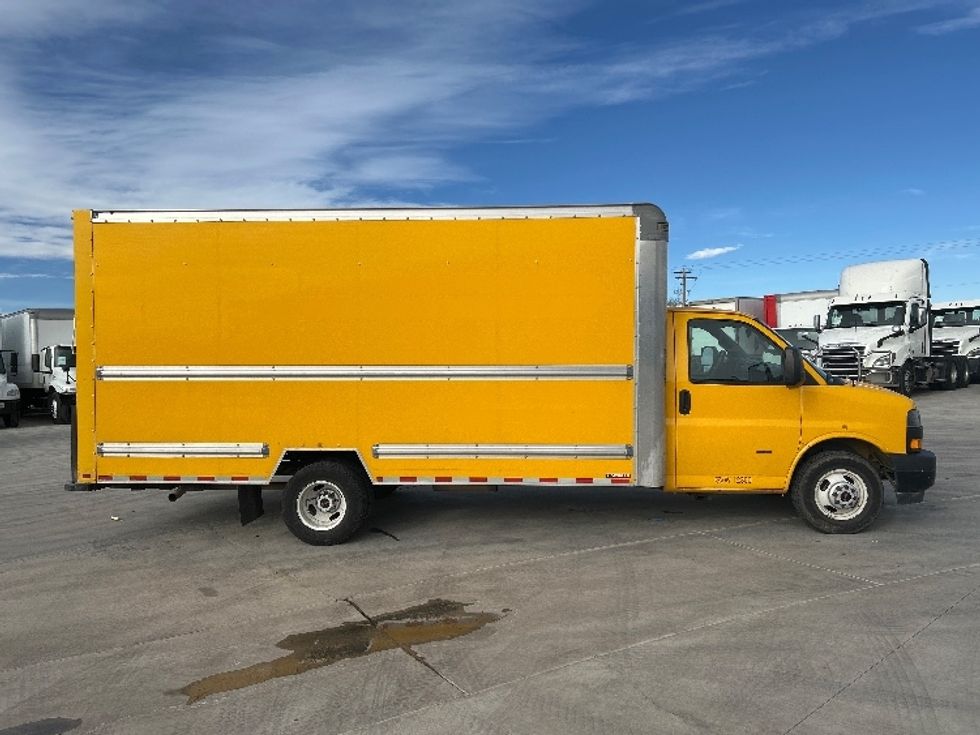 Light Duty Box Truck-Light and Medium Duty Trucks-GMC-2022-Savana G33903-Greeley-CO-85,706\n\t\tmiles-$ 31,250 - Image 15