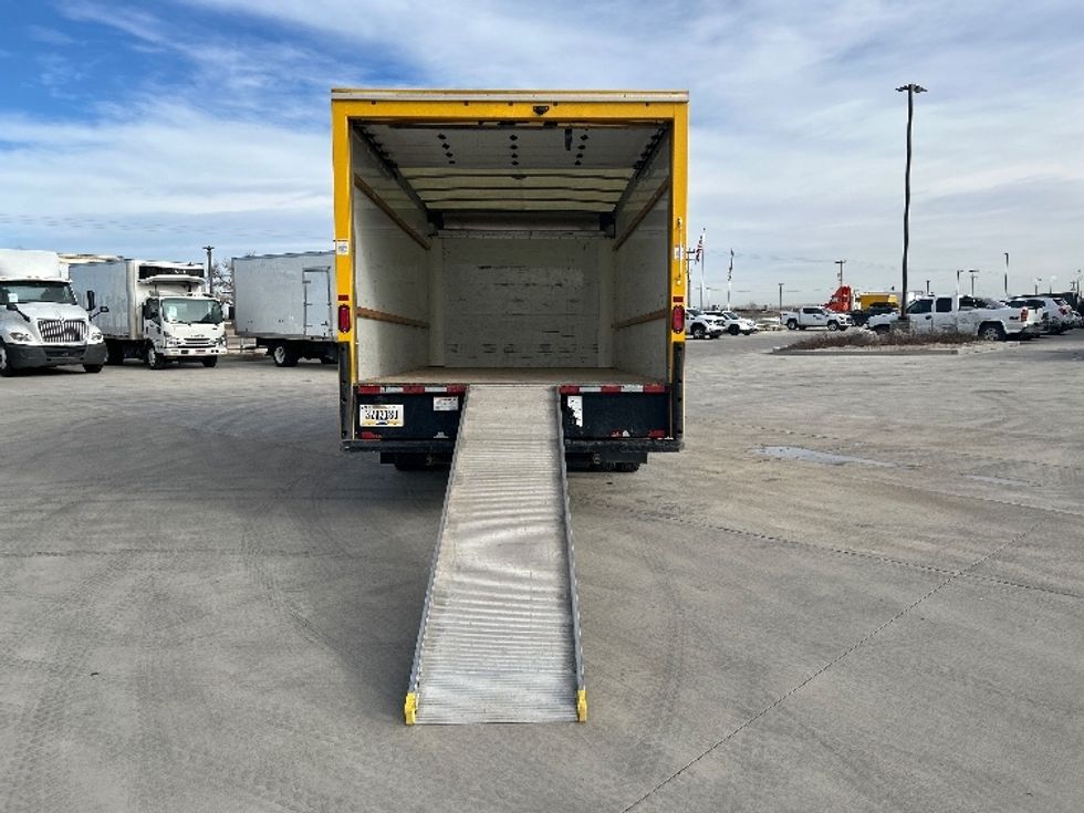 Light Duty Box Truck-Light and Medium Duty Trucks-GMC-2022-Savana G33903-Greeley-CO-85,706\n\t\tmiles-$ 31,250 - Image 9