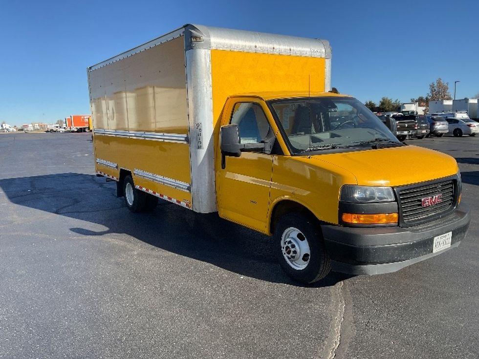 Light Duty Box Truck-Light and Medium Duty Trucks-GMC-2022-Savana G33903-Greeley-CO-88,173\n\t\tmiles-$ 31,250 - Image 1