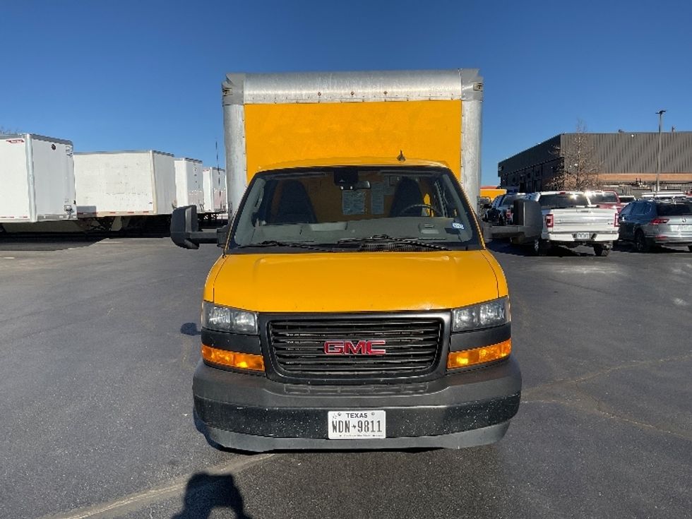 Light Duty Box Truck-Light and Medium Duty Trucks-GMC-2022-Savana G33903-Greeley-CO-88,173\n\t\tmiles-$ 31,250 - Image 2