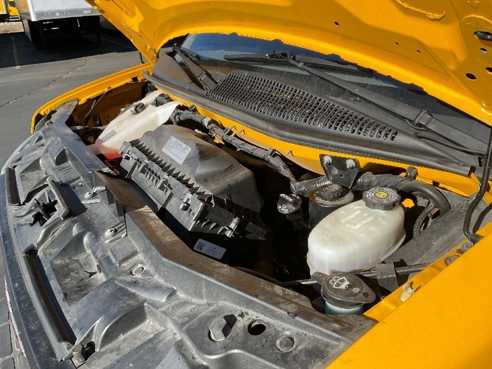 Light Duty Box Truck-Light and Medium Duty Trucks-GMC-2022-Savana G33903-Greeley-CO-88,173\n\t\tmiles-$ 31,250 - Image 24