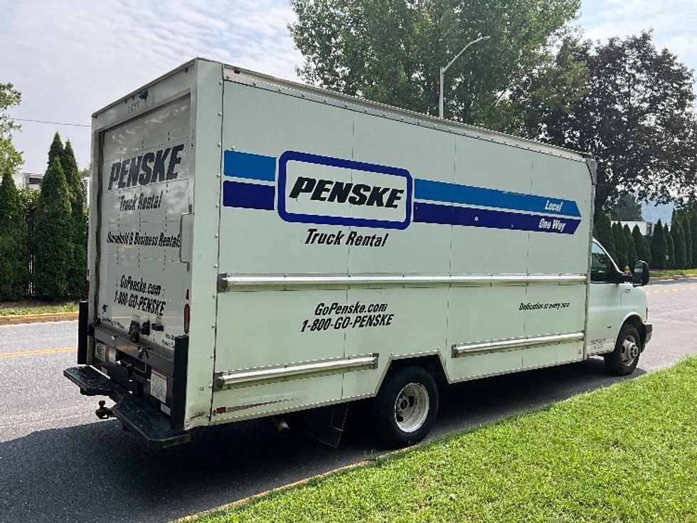 Light Duty Box Truck-Light and Medium Duty Trucks-GMC-2022-Savana G33903-Greensboro-NC-142,240\n\t\tmiles-$ 24,500 - Image 13