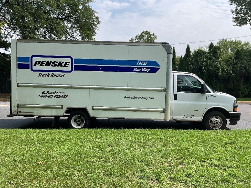 Light Duty Box Truck-Light and Medium Duty Trucks-GMC-2022-Savana G33903-Greensboro-NC-142,240\n\t\tmiles-$ 24,500 - Image 15
