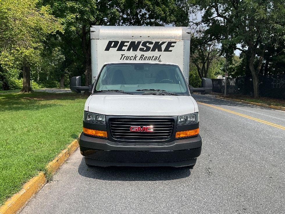 Light Duty Box Truck-Light and Medium Duty Trucks-GMC-2022-Savana G33903-Greensboro-NC-142,240\n\t\tmiles-$ 24,500 - Image 2
