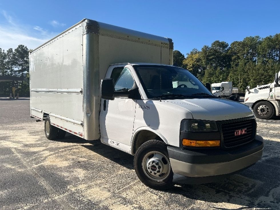 Light Duty Box Truck-Light and Medium Duty Trucks-GMC-2022-Savana G33903-Greensboro-NC-160,949\n\t\tmiles-$ 19,500 - Image 1