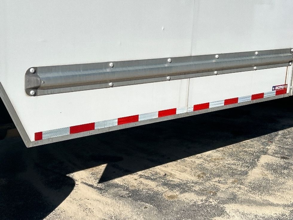 Light Duty Box Truck-Light and Medium Duty Trucks-GMC-2022-Savana G33903-Greensboro-NC-160,949\n\t\tmiles-$ 19,500 - Image 14