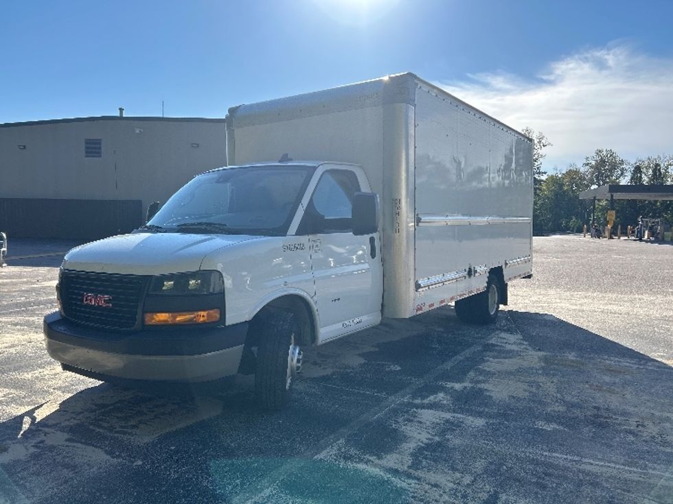 Light Duty Box Truck-Light and Medium Duty Trucks-GMC-2022-Savana G33903-Greensboro-NC-160,949\n\t\tmiles-$ 19,500 - Image 3