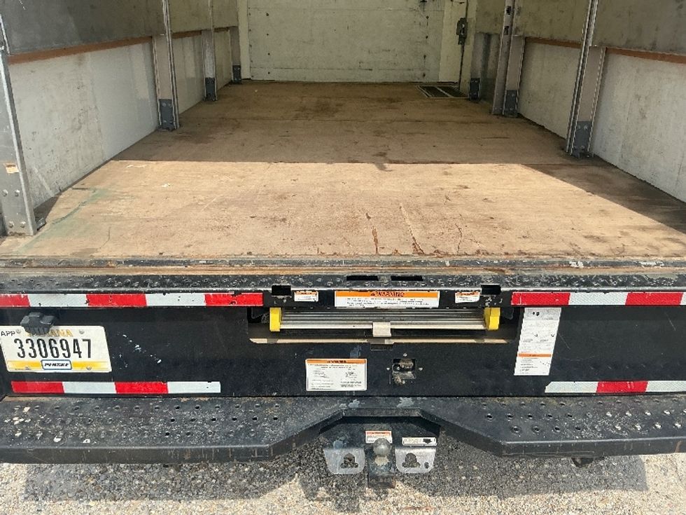 Light Duty Box Truck-Light and Medium Duty Trucks-GMC-2022-Savana G33903-Gulfport-MS-65,355\n\t\tmiles-$ 38,500 - Image 10