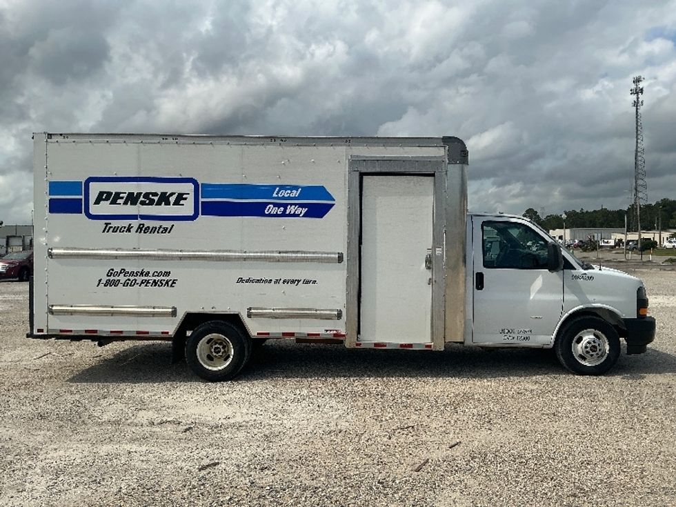 Light Duty Box Truck-Light and Medium Duty Trucks-GMC-2022-Savana G33903-Gulfport-MS-65,355\n\t\tmiles-$ 38,500 - Image 15
