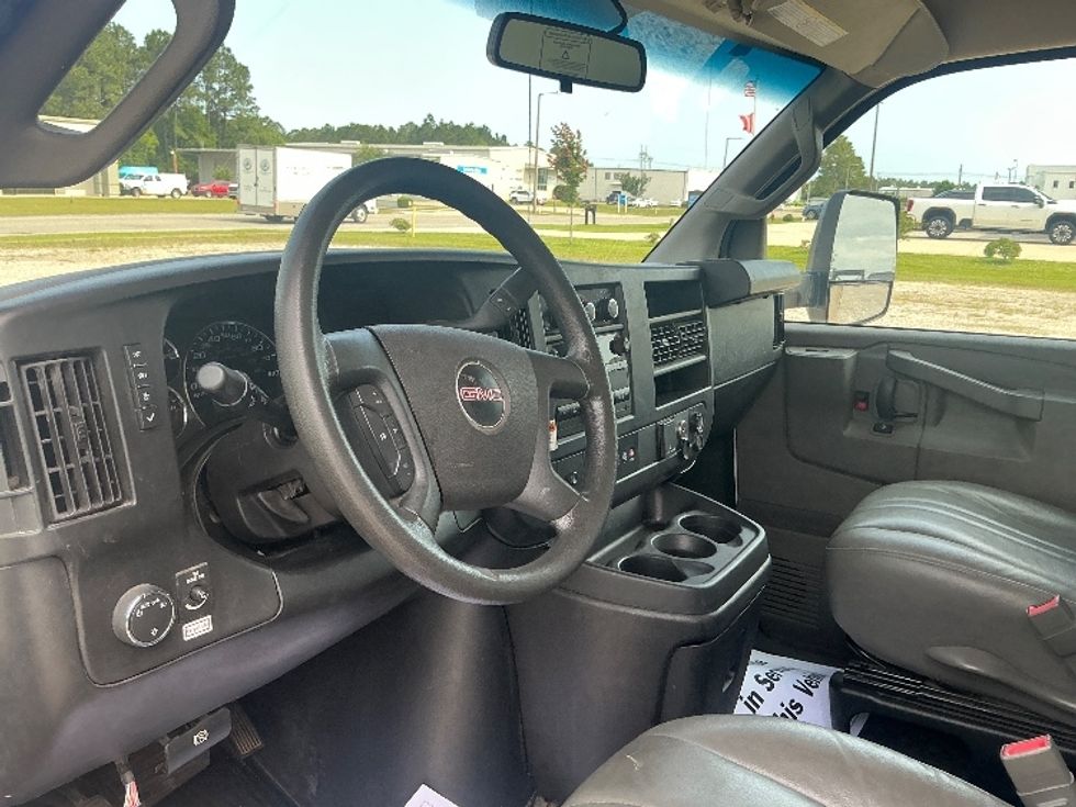 Light Duty Box Truck-Light and Medium Duty Trucks-GMC-2022-Savana G33903-Gulfport-MS-65,355\n\t\tmiles-$ 38,500 - Image 17
