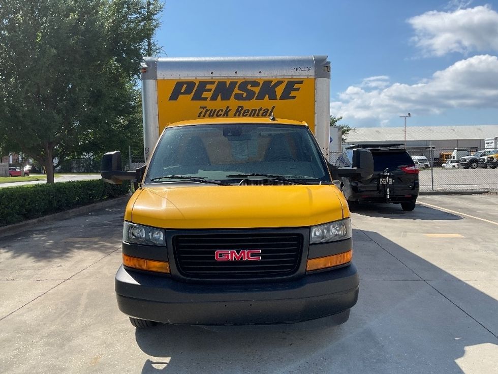 Light Duty Box Truck-Light and Medium Duty Trucks-GMC-2022-Savana G33903-Harahan-LA-100,413\n\t\tmiles-$ 28,750 - Image 2