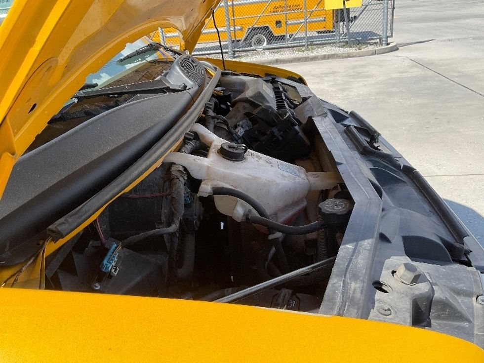 Light Duty Box Truck-Light and Medium Duty Trucks-GMC-2022-Savana G33903-Harahan-LA-100,413\n\t\tmiles-$ 28,750 - Image 22