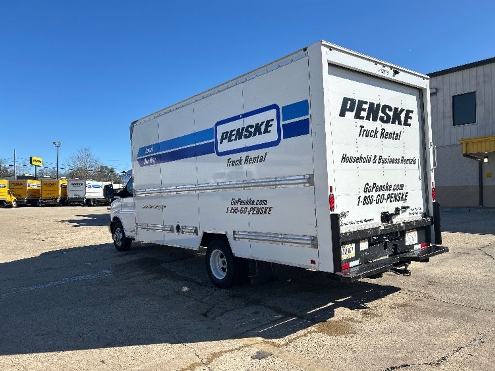 Light Duty Box Truck-Light and Medium Duty Trucks-GMC-2022-Savana G33903-Harahan-LA-103,747\n\t\tmiles-$ 31,250 - Image 5