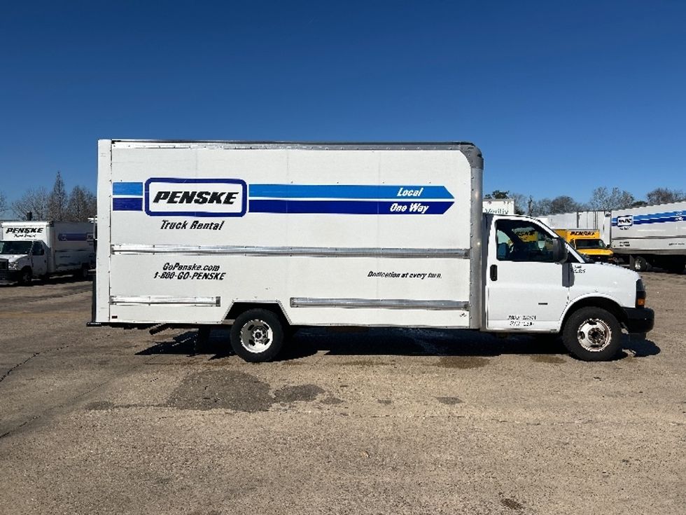 Light Duty Box Truck-Light and Medium Duty Trucks-GMC-2022-Savana G33903-Harahan-LA-103,747\n\t\tmiles-$ 31,250 - Image 9