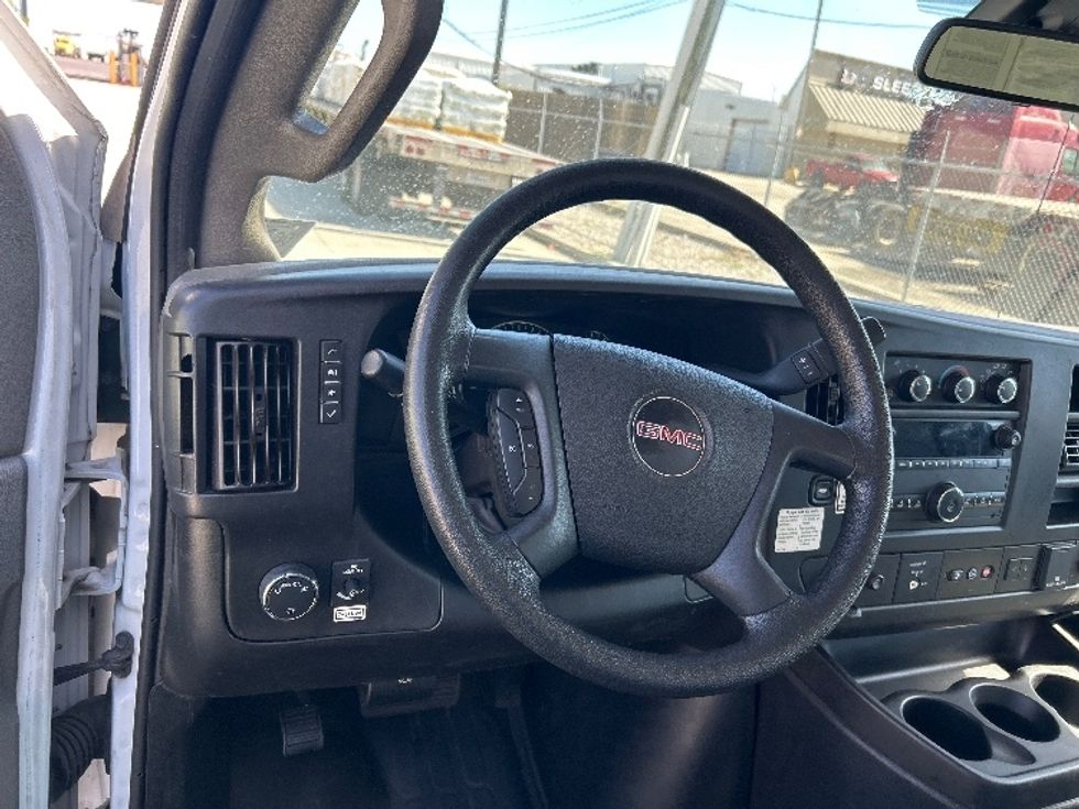 Light Duty Box Truck-Light and Medium Duty Trucks-GMC-2022-Savana G33903-Harahan-LA-78,855\n\t\tmiles-$ 33,750 - Image 15