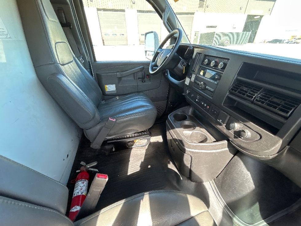 Light Duty Box Truck-Light and Medium Duty Trucks-GMC-2022-Savana G33903-Harahan-LA-78,855\n\t\tmiles-$ 33,750 - Image 20
