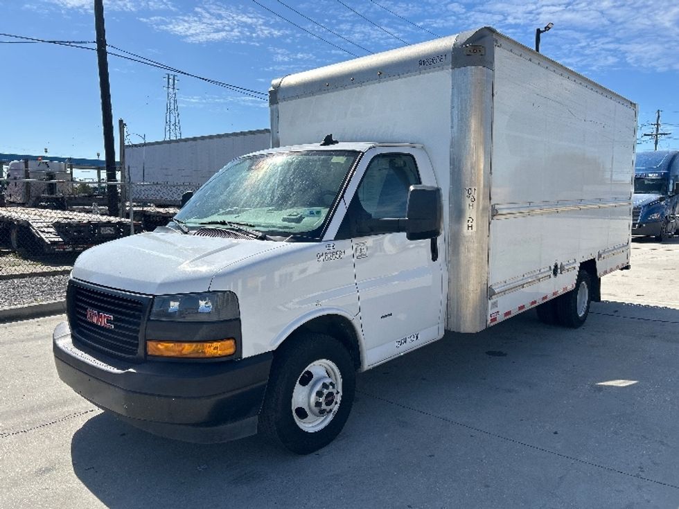 Light Duty Box Truck-Light and Medium Duty Trucks-GMC-2022-Savana G33903-Harahan-LA-78,855\n\t\tmiles-$ 33,750 - Image 3