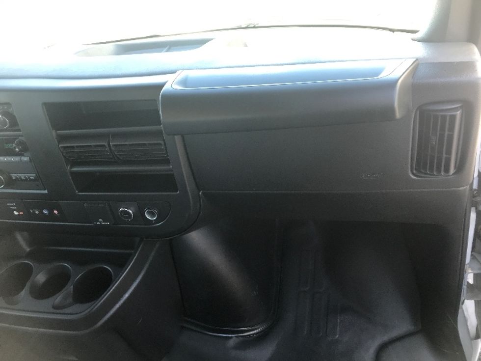 Light Duty Box Truck-Light and Medium Duty Trucks-GMC-2022-Savana G33903-Harrisburg-PA-29,715\n\t\tmiles-$ 42,500 - Image 21