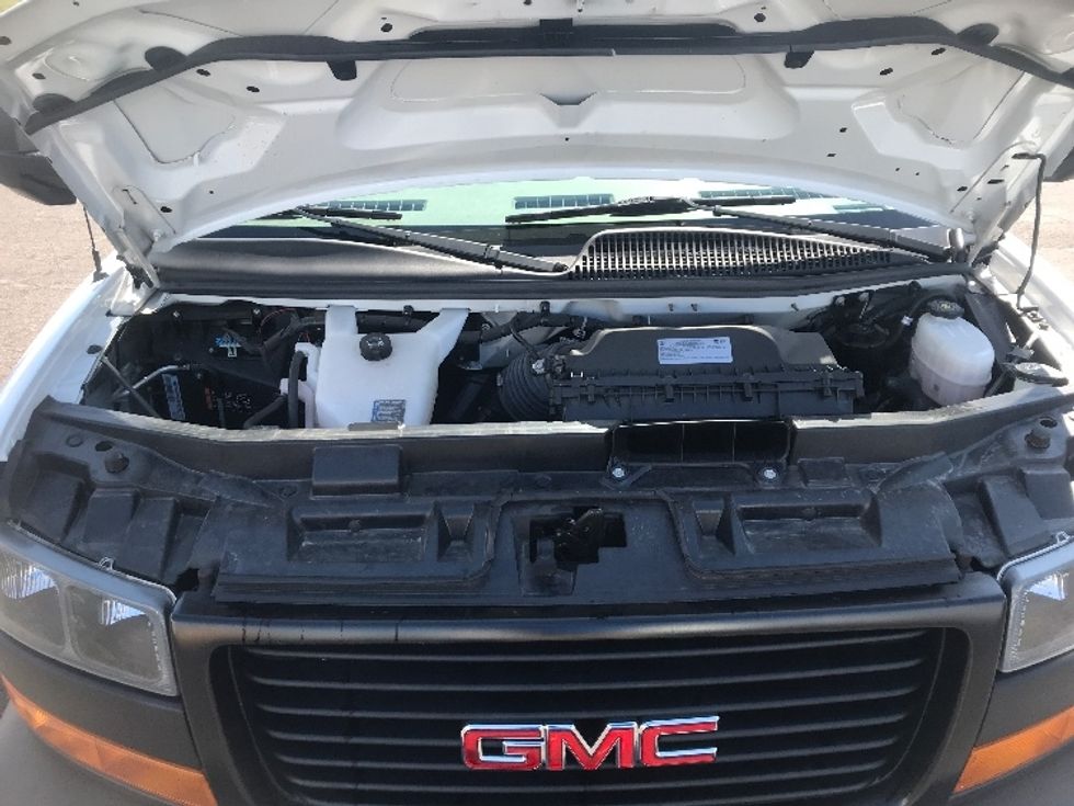 Light Duty Box Truck-Light and Medium Duty Trucks-GMC-2022-Savana G33903-Harrisburg-PA-29,715\n\t\tmiles-$ 42,500 - Image 23