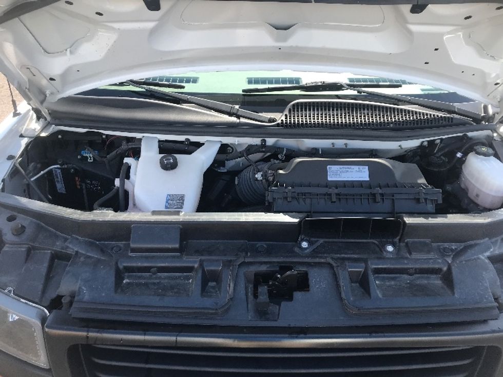 Light Duty Box Truck-Light and Medium Duty Trucks-GMC-2022-Savana G33903-Harrisburg-PA-29,715\n\t\tmiles-$ 42,500 - Image 24